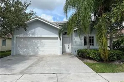 7612 NW 99th Terrace 1