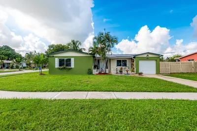 6912 NW 5th Place 1