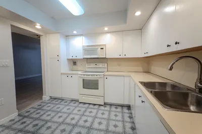 2800 N 46th #A502 1