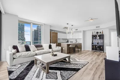 005-1100SouthMiamiAvenue-3901-Miami-FL-3