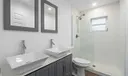 809 SE 4th Street #B Photo