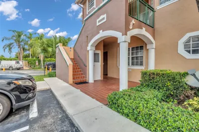 10018 Hammocks Blvd #101-5 1