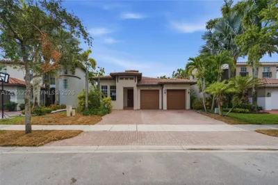 10726 NW 80th Cir 1