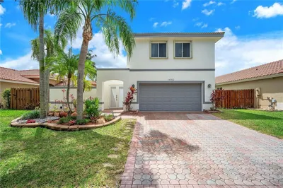 14702 Vista Luna Drive 1