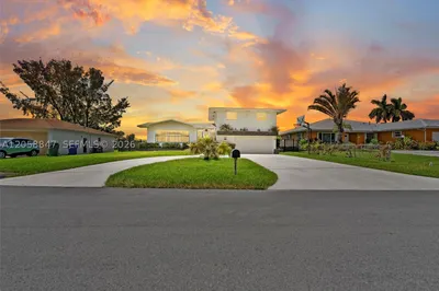 2045 NW 115th St 1