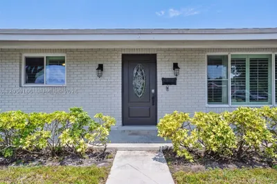 7400 NW 15th St 1
