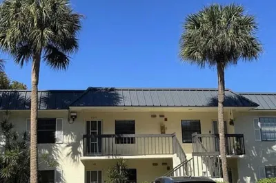 701 Avenue L #Apt 204a 1