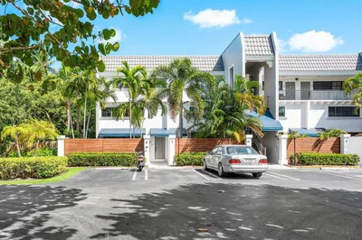 001-801PalmTrail-DelrayBeach-FL-33483-SM