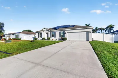 2615 SW Harem Circle 1