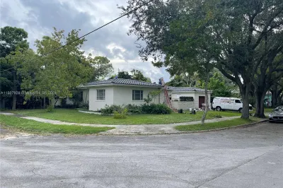102 NW 105th St 1