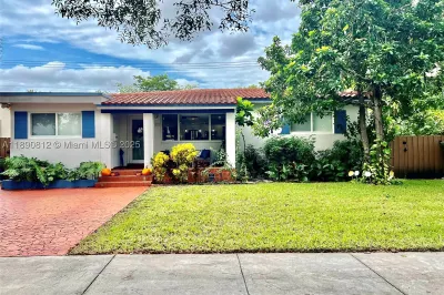 6017 SW 14th St 1