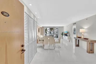 9195 Collins Ave #303 1