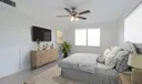 1090 Guildford E Photo