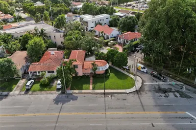 525 Beacom Blvd 1
