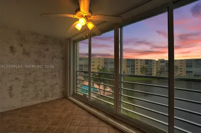 431 SE 3rd St #402 1