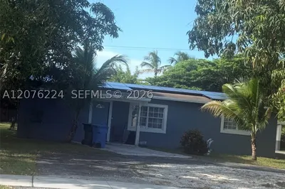 607 NW 42nd St 1