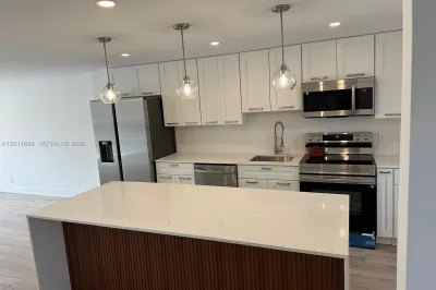 505 E Dania Beach Blvd #4-3J 1