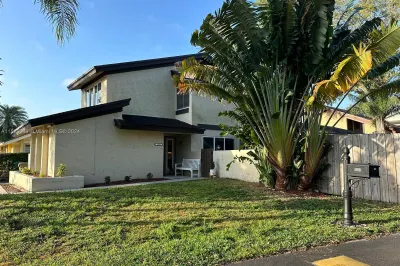 8320 SW 39th Ct 1