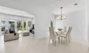 301 Hampton Ln Photo