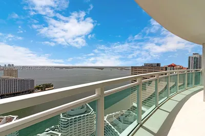950 Brickell Bay Dr #3710 1