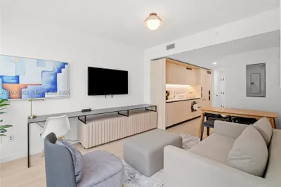 225 N Miami Ave #2012 1