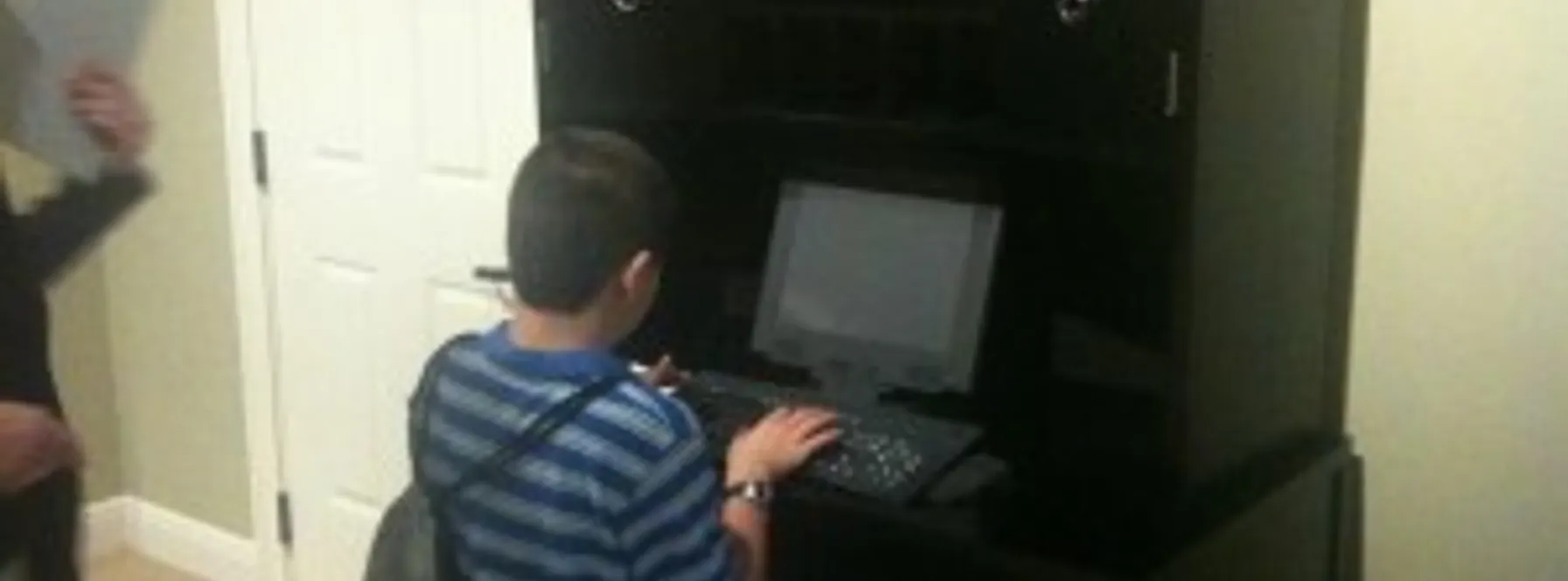 Finding A Kid’s Desk Cleans Up My Mess