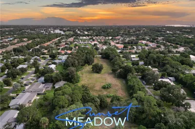 2300 SW Sunset Trail 1