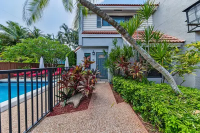 1315 MIAMI Roa #D 1