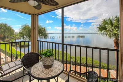 4680 NE Sandpebble Trace #302 1