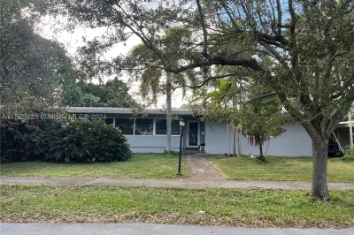 9200 SW 80th Ave 1