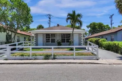 706 S F St 1