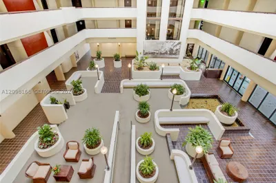 600 Biltmore Way #306 1