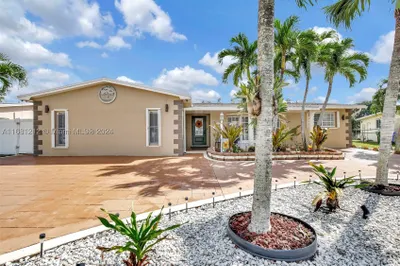 301 NW 93rd Ave 1