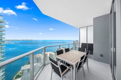1300 Brickell Bay Dr #4204 1