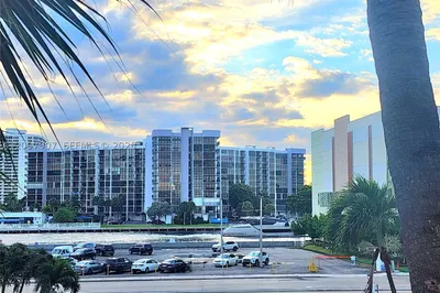 3505 S Ocean Dr #204 1