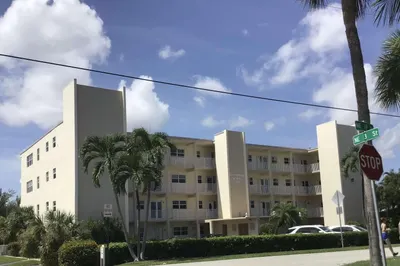 333 NE 19th Avenue #305 1