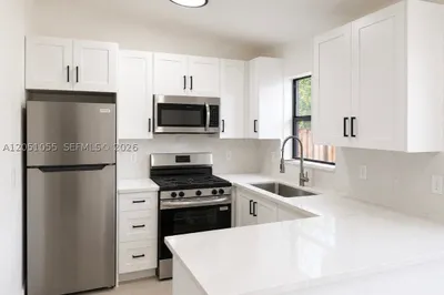 1010 NE 16th St #1 1