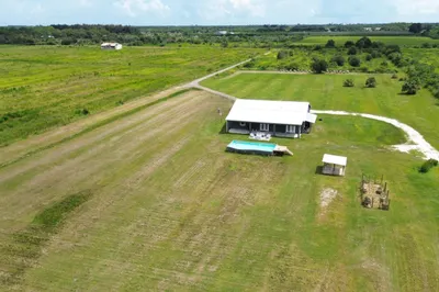 3315 Seminole Road 1