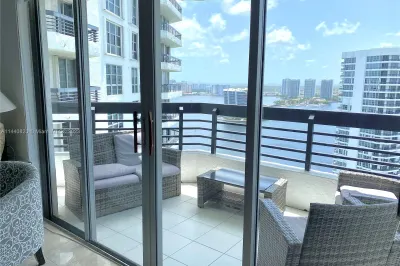 3500 Mystic Pointe Dr #3103 1