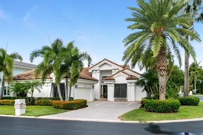 3219 W Channel Circle 1