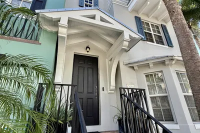 349 E Mallory Circle 1