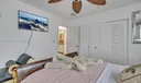 1027 NE 13th 0 Photo