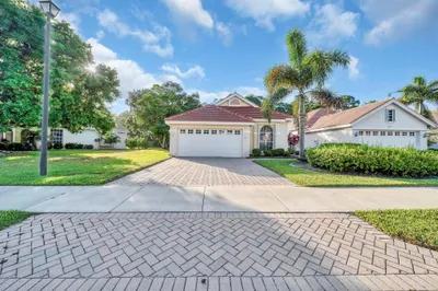 615 SW Saint Thomas Cove 1