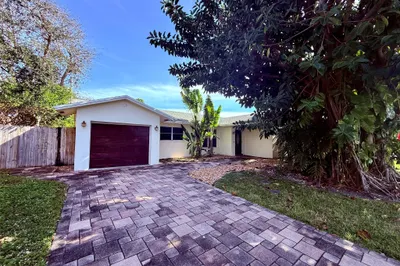 621 Eagle Dr 1