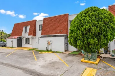 319 NW 109th Ave #3B 1