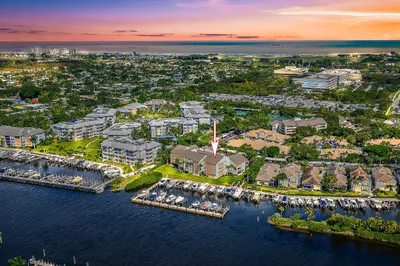 513 Oak Harbour Drive 1