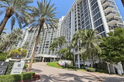 10275 Collins Ave #1106 1