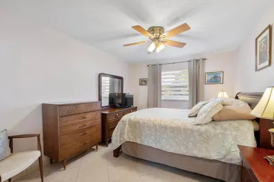 4270 NW 40th Street #205 1