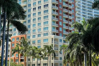 2000 N Bayshore Dr #205 1