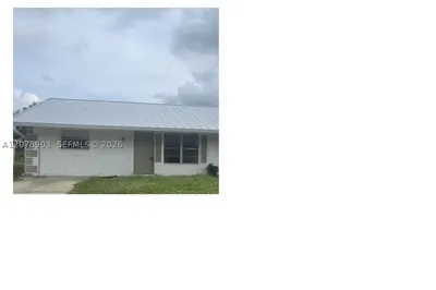 3300 SE Fairmont St 0 1